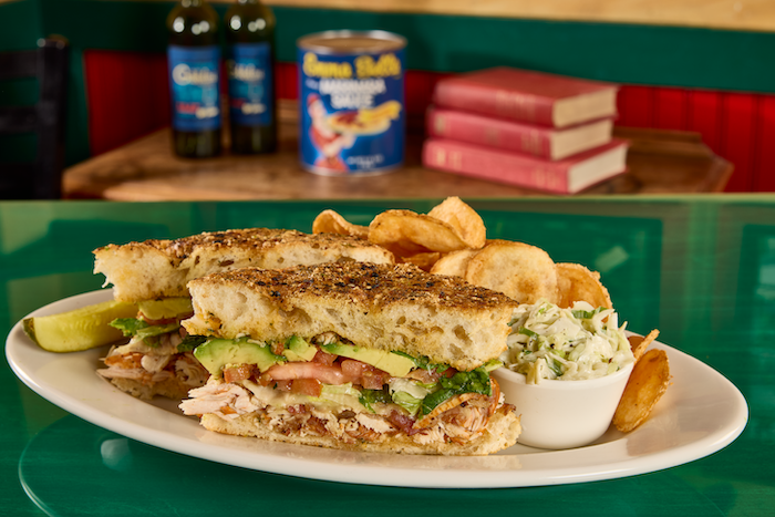 KickinChicken_Sandwich-01